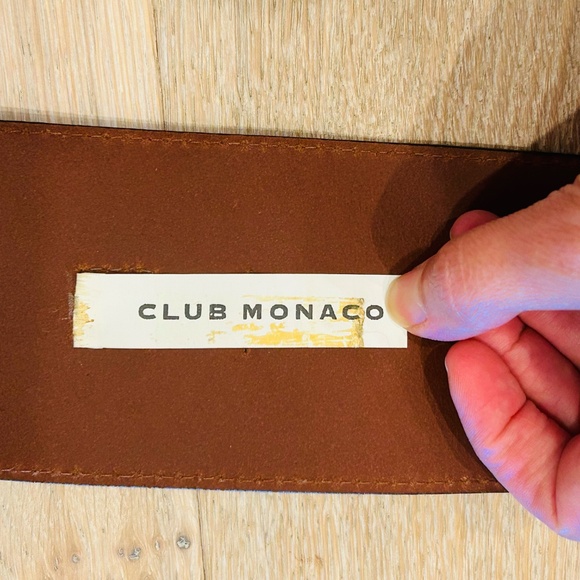 CLUB MONACO WIDE LEATHER BELT - Picture 6 of 7